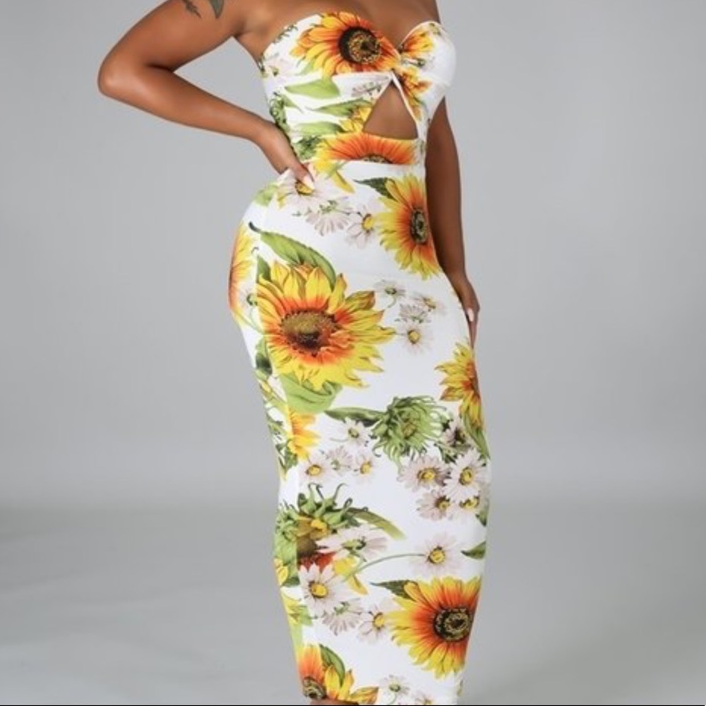 Dress - Picture 2 of 2